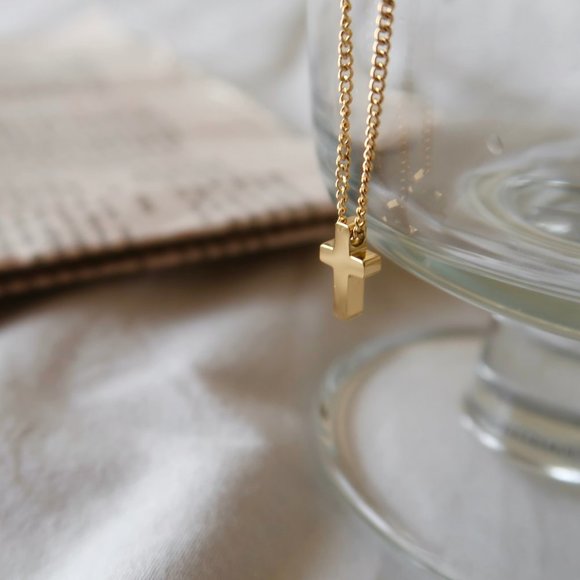 NEW 18K Gold Plated Double Layer Cross Necklace - Picture 5 of 10